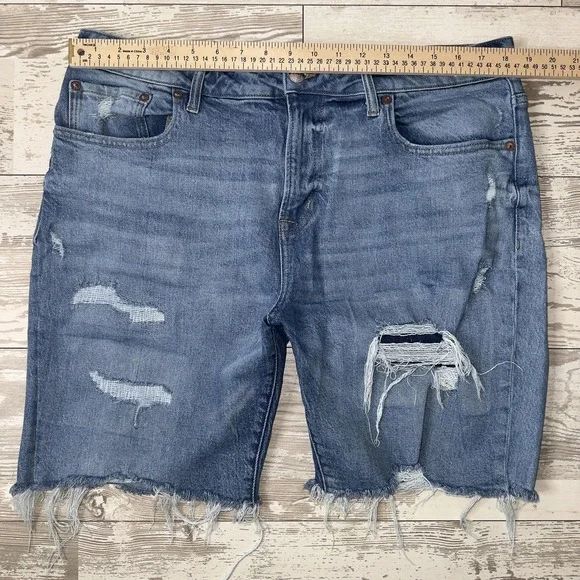 Aeropostale Slim Short Denim Shorts Mens 36 Blue Distressed Frayed Hem Bermuda - Picture 2 of 11